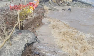 Bạc Liêu: Nguy cơ vỡ đê Biển Đông