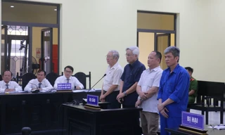 2 cựu giám đốc Sở Xây dựng Cà Mau lĩnh án