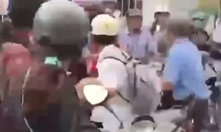 Sở Giáo dục Cà Mau báo cáo vụ học sinh đánh nhau trước cổng trường