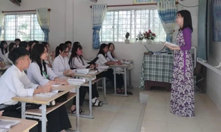 Say đắm môn Văn qua giọng cải lương của cô giáo 'tài tử'
