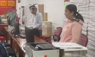 Bắt giám đốc văn phòng công chứng chứng thực hợp đồng mua bán xe khống 