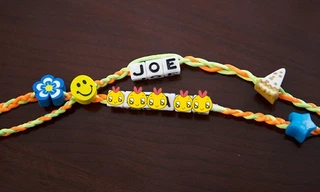 Ông Joe Biden từng tặng chiếc vòng ghép hai cái tên này cho ai mà khiến netizen ngưỡng mộ?