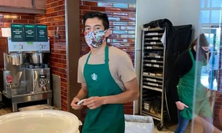 Phục vụ quán cafe