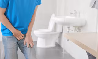 Rách bàng quang vì nhịn tiểu