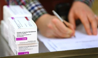 Câu chuyện tuyệt vời về AstraZeneca, vaccine chống SARS-CoV-2 vừa được nhập về Việt Nam