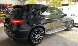 Mua xe Mercedes tiền tỷ cho con gái 9 tuổi, người mẹ khiến cư dân mạng tranh cãi không dứt