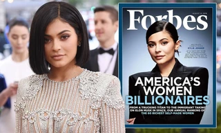 Kylie Jenner khẩu chiến với Forbes