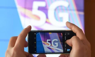 Mạng 5G đã sẵn sàng, điện thoại 5G đã có, nhưng có đáng để bạn chi tiền mua ngay không?