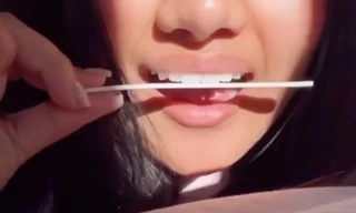 Dùng giũa móng tay mài răng để có nụ cười đẹp: Các TikToker bảo an toàn, nha sĩ bảo sao?