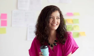 Tự uốn tóc xoăn tại nhà miễn phí