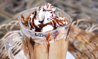 Sữa lắc kiểu Starbucks