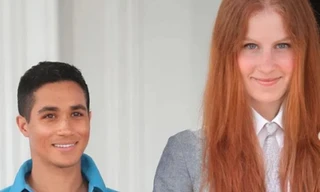 Đổi giới tính Hoàng tử Harry và Meghan