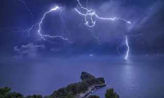 Những bức ảnh thời tiết đoạt giải năm 2020, có cả ảnh tại Việt Nam, của tác giả người Việt