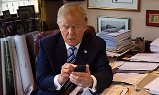 Các con số bất ngờ về bài đăng của Tổng thống Trump, Twitter xác nhận có thể “cấm cửa” ông