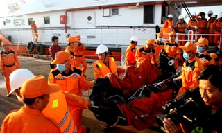 Phao bè trên tàu Hải Thành 26 được lực lượng tìm kiếm cứu nạn tìm thấy trên biển. Ảnh: Đ. Thanh