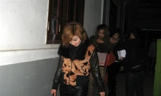 Bốn nữ sinh phê thuốc lắc trong nhà nghỉ