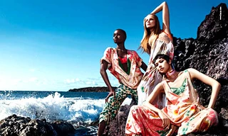 Ngắm 'hoa' khoe sắc bên bờ biển