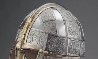Nguồn gốc bí ẩn của chiếc mũ sắt Sutton Hoo 