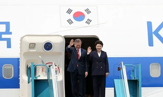 Tổng thống Hàn Quốc Moon Jae-in và phu nhân. Ảnh: Mạn Thắng 