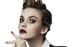 Siêu mẫu xứ bạch dương tung tẩy với đen và trắng