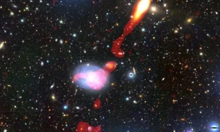 Phát hiện thiên hà khổng lồ lớn gấp 32 lần Dải Ngân Hà