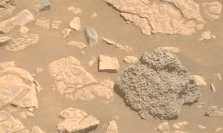 NASA phát hiện 'tổ trứng nhện' bí ẩn trên sao Hỏa