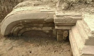 Động đất Myanmar tiết lộ cung điện từ 'Thành phố ngọc quý'