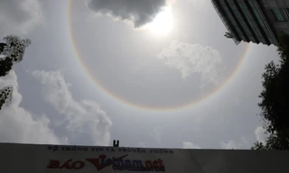 Vầng hào quang mặt trời tuyệt đẹp xuất hiện tại TPHCM