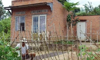 Phát hiện thi thể cha và con gái trong ngôi nhà khóa trái cửa ở Lâm Đồng