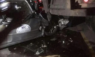 Xe con va chạm xe đầu kéo, 5 người trong gia đình thương vong