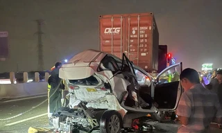 Hiện trường vụ tai nạn nghiêm trọng trên cao tốc TPHCM – Trung Lương, ùn ứ 5km