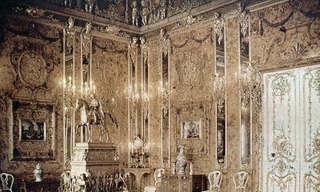 Hình ảnh về Căn phòng Hổ phách nguyên thủy (Ảnh: Daily Mail)