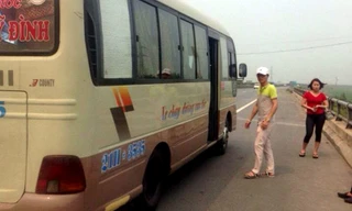 Nhiều xe khách bị từ chối phục vụ trên cao tốc Nội Bài - Lào Cai do vi phạm dừng đỗ đón trả khách. Ảnh: VEC O&M.