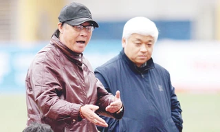 Đội bóng của 'bầu' Kiên thay HLV trưởng