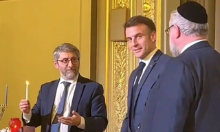 Tổng thống Pháp bị ‘tổng công kích’ vì tổ chức nghi lễ Do Thái ở điện Elysée