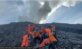 Núi lửa phun trào ở Indonesia, 22 người thiệt mạng