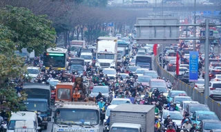 Giao thông Thủ đô 'căng như dây đàn' trong ngày làm việc cuối cùng 