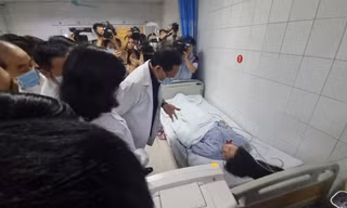 Tình trạng 6 nạn nhân đang được cấp cứu trong vụ cháy ở Hà Nội