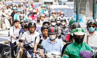 Hà Nội: Dân công sở không thể 'vượt' 5km trong một tiếng để tới cơ quan vì tắc đường