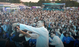 Cuối tuần, giới trẻ hoà mình vào bữa tiệc âm nhạc tại Ngày thẻ Việt Nam - Sóng Festival 2024