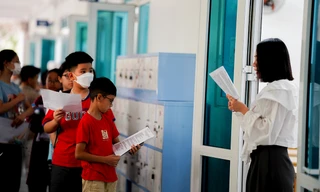 Học sinh tiểu học áp lực với cuộc đua thi vào lớp 6