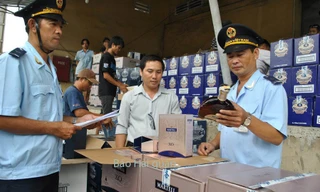 Đề xuất trang bị súng cho hải quan