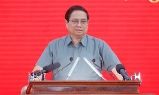 Thủ tướng: 'Không để các nhà thầu cô đơn trên công trường'