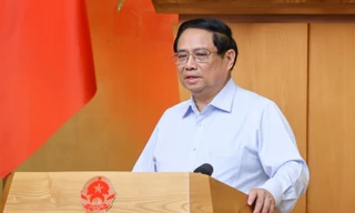 Rất nhiều nghĩa cử cao đẹp về 'tình dân tộc, nghĩa đồng bào' trong bão lũ