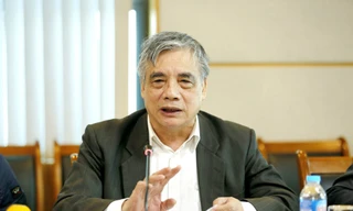 Chuyên gia kinh tế: 'Họ lợi dụng hình ảnh của tôi để lừa người nhẹ dạ'