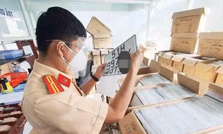Người trúng đấu giá được giữ biển đẹp nếu ô tô bị mất, hư hỏng