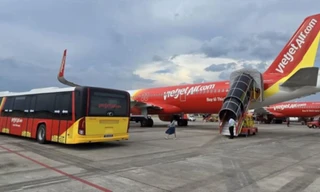 Vietjet xin lỗi, đền bù khách bị chậm hủy chuyến bay