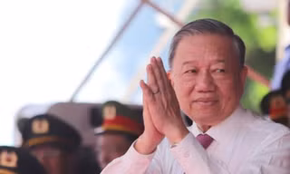 Chủ tịch nước Tô Lâm dự lễ ra mắt lực lượng bảo vệ an ninh, trật tự cơ sở tại TPHCM