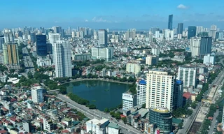 Vì sao Việt Nam trở thành 'ngôi sao' khi kinh tế toàn cầu đang suy giảm?