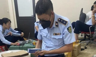 Đột kích cơ sở kinh doanh, khui ra loạt thực phẩm sức khỏe nghi dởm